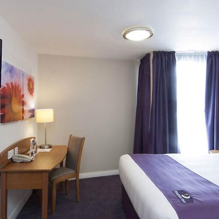 Premier Inn Portishead Exteriör bild