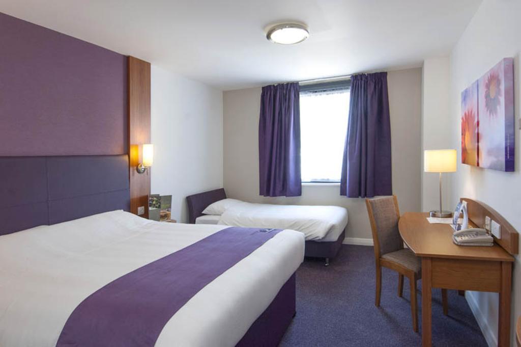 Premier Inn Portishead Exteriör bild