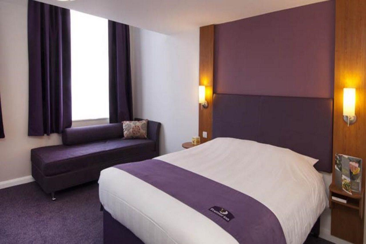 Premier Inn Portishead Exteriör bild