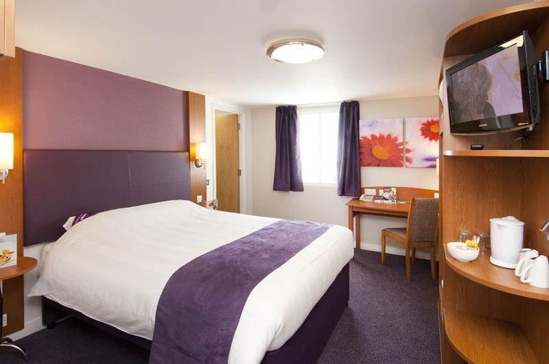 Premier Inn Portishead Exteriör bild